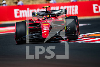 2022-07-29 - 55 SAINZ Carlos (spa), Scuderia Ferrari F1-75, action during the Formula 1 Aramco Magyar Nagydij 2022, Hungarian Grand Prix 2022, 12th round of the 2022 FIA Formula One World Championship from July 28 to 31, 2022 on the Hungaroring, in Mogyorod, Hungary - F1 - HUNGARIAN GRAND PRIX 2022 - FORMULA 1 - MOTORS