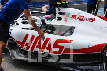 2022-07-29 - Haas F1 Team VF-22 Ferrari, Mechanical detail sidepods during the Formula 1 Aramco Magyar Nagydij 2022, Hungarian Grand Prix 2022, 12th round of the 2022 FIA Formula One World Championship from July 28 to 31, 2022 on the Hungaroring, in Mogyorod, Hungary - F1 - HUNGARIAN GRAND PRIX 2022 - FORMULA 1 - MOTORS