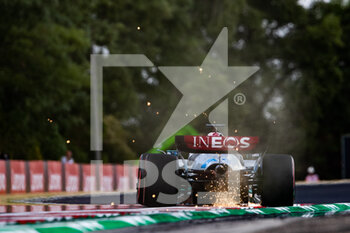 2022-07-29 - 63 RUSSELL George (gbr), Mercedes AMG F1 Team W13, action during the Formula 1 Aramco Magyar Nagydij 2022, Hungarian Grand Prix 2022, 12th round of the 2022 FIA Formula One World Championship from July 28 to 31, 2022 on the Hungaroring, in Mogyorod, Hungary - F1 - HUNGARIAN GRAND PRIX 2022 - FORMULA 1 - MOTORS