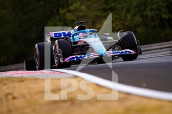 2022-07-29 - 14 ALONSO Fernando (spa), Alpine F1 Team A522, action during the Formula 1 Aramco Magyar Nagydij 2022, Hungarian Grand Prix 2022, 12th round of the 2022 FIA Formula One World Championship from July 28 to 31, 2022 on the Hungaroring, in Mogyorod, Hungary - F1 - HUNGARIAN GRAND PRIX 2022 - FORMULA 1 - MOTORS