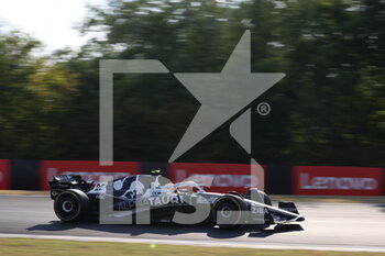 2022-07-29 - 22 TSUNODA Yuki (jap), Scuderia AlphaTauri AT03, action during the Formula 1 Aramco Magyar Nagydij 2022, Hungarian Grand Prix 2022, 12th round of the 2022 FIA Formula One World Championship from July 28 to 31, 2022 on the Hungaroring, in Mogyorod, Hungary - F1 - HUNGARIAN GRAND PRIX 2022 - FORMULA 1 - MOTORS