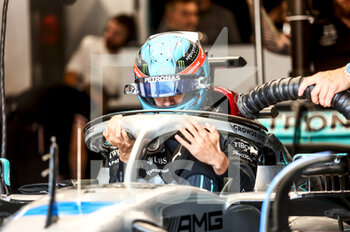 2022-07-29 - RUSSELL George (gbr), Mercedes AMG F1 Team W13, portrait during the Formula 1 Aramco Magyar Nagydij 2022, Hungarian Grand Prix 2022, 12th round of the 2022 FIA Formula One World Championship from July 28 to 31, 2022 on the Hungaroring, in Mogyorod, Hungary - F1 - HUNGARIAN GRAND PRIX 2022 - FORMULA 1 - MOTORS