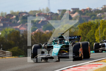 2022-07-29 - 18 STROLL Lance (can), Aston Martin F1 Team AMR22, action during the Formula 1 Aramco Magyar Nagydij 2022, Hungarian Grand Prix 2022, 12th round of the 2022 FIA Formula One World Championship from July 28 to 31, 2022 on the Hungaroring, in Mogyorod, Hungary - F1 - HUNGARIAN GRAND PRIX 2022 - FORMULA 1 - MOTORS