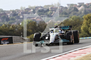 2022-07-29 - 44 HAMILTON Lewis (gbr), Mercedes AMG F1 Team W13, action during the Formula 1 Aramco Magyar Nagydij 2022, Hungarian Grand Prix 2022, 12th round of the 2022 FIA Formula One World Championship from July 28 to 31, 2022 on the Hungaroring, in Mogyorod, Hungary - F1 - HUNGARIAN GRAND PRIX 2022 - FORMULA 1 - MOTORS