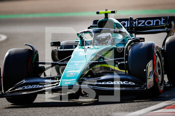 2022-07-29 - 05 VETTEL Sebastian (ger), Aston Martin F1 Team AMR22, action during the Formula 1 Aramco Magyar Nagydij 2022, Hungarian Grand Prix 2022, 12th round of the 2022 FIA Formula One World Championship from July 28 to 31, 2022 on the Hungaroring, in Mogyorod, Hungary - F1 - HUNGARIAN GRAND PRIX 2022 - FORMULA 1 - MOTORS