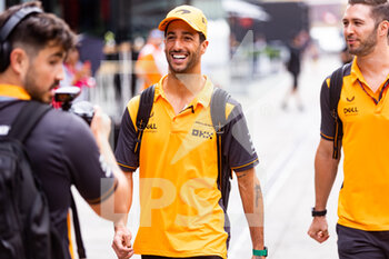 2022-07-30 - RICCIARDO Daniel (aus), McLaren F1 Team MCL36, portrait during the Formula 1 Aramco Magyar Nagydij 2022, Hungarian Grand Prix 2022, 12th round of the 2022 FIA Formula One World Championship from July 28 to 31, 2022 on the Hungaroring, in Mogyorod, Hungary - F1 - HUNGARIAN GRAND PRIX 2022 - FORMULA 1 - MOTORS