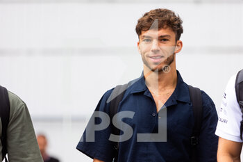 2022-07-30 - GASLY Pierre (fra), Scuderia AlphaTauri AT03, portrait during the Formula 1 Aramco Magyar Nagydij 2022, Hungarian Grand Prix 2022, 12th round of the 2022 FIA Formula One World Championship from July 28 to 31, 2022 on the Hungaroring, in Mogyorod, Hungary - F1 - HUNGARIAN GRAND PRIX 2022 - FORMULA 1 - MOTORS