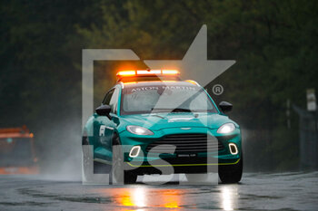 2022-07-30 - safety car, aston martin during the Formula 1 Aramco Magyar Nagydij 2022, Hungarian Grand Prix 2022, 12th round of the 2022 FIA Formula One World Championship from July 28 to 31, 2022 on the Hungaroring, in Mogyorod, Hungary - F1 - HUNGARIAN GRAND PRIX 2022 - FORMULA 1 - MOTORS
