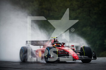 2022-07-30 - 55 SAINZ Carlos (spa), Scuderia Ferrari F1-75, action during the Formula 1 Aramco Magyar Nagydij 2022, Hungarian Grand Prix 2022, 12th round of the 2022 FIA Formula One World Championship from July 28 to 31, 2022 on the Hungaroring, in Mogyorod, Hungary - F1 - HUNGARIAN GRAND PRIX 2022 - FORMULA 1 - MOTORS
