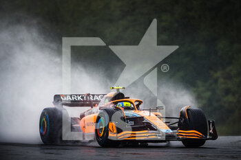 2022-07-30 - 04 NORRIS Lando (gbr), McLaren F1 Team MCL36, action during the Formula 1 Aramco Magyar Nagydij 2022, Hungarian Grand Prix 2022, 12th round of the 2022 FIA Formula One World Championship from July 28 to 31, 2022 on the Hungaroring, in Mogyorod, Hungary - F1 - HUNGARIAN GRAND PRIX 2022 - FORMULA 1 - MOTORS