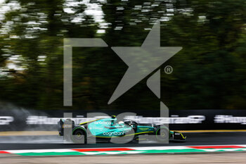 2022-07-30 - 05 VETTEL Sebastian (ger), Aston Martin F1 Team AMR22, action during the Formula 1 Aramco Magyar Nagydij 2022, Hungarian Grand Prix 2022, 12th round of the 2022 FIA Formula One World Championship from July 28 to 31, 2022 on the Hungaroring, in Mogyorod, Hungary - F1 - HUNGARIAN GRAND PRIX 2022 - FORMULA 1 - MOTORS