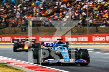 2022-07-30 - 14 ALONSO Fernando (spa), Alpine F1 Team A522, action during the Formula 1 Aramco Magyar Nagydij 2022, Hungarian Grand Prix 2022, 12th round of the 2022 FIA Formula One World Championship from July 28 to 31, 2022 on the Hungaroring, in Mogyorod, Hungary - F1 - HUNGARIAN GRAND PRIX 2022 - FORMULA 1 - MOTORS