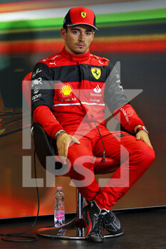 2022-07-30 - Charles Leclerc (MON), Ferrari, in the post qualifying FIA Press Conference, portrait during the Formula 1 Aramco Magyar Nagydij 2022, Hungarian Grand Prix 2022, 12th round of the 2022 FIA Formula One World Championship from July 28 to 31, 2022 on the Hungaroring, in Mogyorod, Hungary - F1 - HUNGARIAN GRAND PRIX 2022 - FORMULA 1 - MOTORS