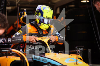 2022-07-30 - NORRIS Lando (gbr), McLaren F1 Team MCL36, portrait during the Formula 1 Aramco Magyar Nagydij 2022, Hungarian Grand Prix 2022, 12th round of the 2022 FIA Formula One World Championship from July 28 to 31, 2022 on the Hungaroring, in Mogyorod, Hungary - F1 - HUNGARIAN GRAND PRIX 2022 - FORMULA 1 - MOTORS