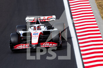2022-07-30 - 20 MAGNUSSEN Kevin (den), Haas F1 Team VF-22 Ferrari, action during the Formula 1 Aramco Magyar Nagydij 2022, Hungarian Grand Prix 2022, 12th round of the 2022 FIA Formula One World Championship from July 28 to 31, 2022 on the Hungaroring, in Mogyorod, Hungary - F1 - HUNGARIAN GRAND PRIX 2022 - FORMULA 1 - MOTORS