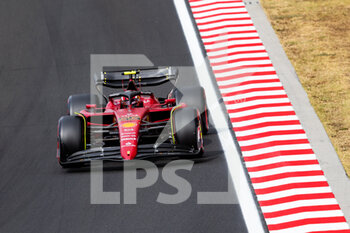 2022-07-30 - 55 SAINZ Carlos (spa), Scuderia Ferrari F1-75, action during the Formula 1 Aramco Magyar Nagydij 2022, Hungarian Grand Prix 2022, 12th round of the 2022 FIA Formula One World Championship from July 28 to 31, 2022 on the Hungaroring, in Mogyorod, Hungary - F1 - HUNGARIAN GRAND PRIX 2022 - FORMULA 1 - MOTORS
