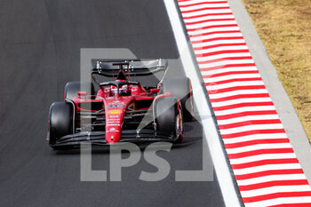 2022-07-30 - 16 LECLERC Charles (mco), Scuderia Ferrari F1-75, action during the Formula 1 Aramco Magyar Nagydij 2022, Hungarian Grand Prix 2022, 12th round of the 2022 FIA Formula One World Championship from July 28 to 31, 2022 on the Hungaroring, in Mogyorod, Hungary - F1 - HUNGARIAN GRAND PRIX 2022 - FORMULA 1 - MOTORS