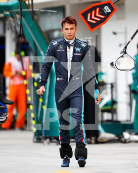 2022-07-30 - ALBON Alexander (tha), Williams Racing FW44, portrait during the Formula 1 Aramco Magyar Nagydij 2022, Hungarian Grand Prix 2022, 12th round of the 2022 FIA Formula One World Championship from July 28 to 31, 2022 on the Hungaroring, in Mogyorod, Hungary - F1 - HUNGARIAN GRAND PRIX 2022 - FORMULA 1 - MOTORS