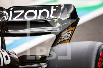 2022-07-30 - Aston Martin F1 Team AMR22, mechanical detail rear wing, aileron, during the Formula 1 Aramco Magyar Nagydij 2022, Hungarian Grand Prix 2022, 12th round of the 2022 FIA Formula One World Championship from July 28 to 31, 2022 on the Hungaroring, in Mogyorod, Hungary - F1 - HUNGARIAN GRAND PRIX 2022 - FORMULA 1 - MOTORS