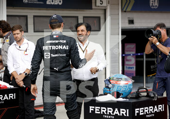 2022-07-30 - BEN SULAYEM Mohammed (uae), President of the FIA, RUSSELL George (gbr), Mercedes AMG F1 Team W13, portrait during the Formula 1 Aramco Magyar Nagydij 2022, Hungarian Grand Prix 2022, 12th round of the 2022 FIA Formula One World Championship from July 28 to 31, 2022 on the Hungaroring, in Mogyorod, Hungary - F1 - HUNGARIAN GRAND PRIX 2022 - FORMULA 1 - MOTORS