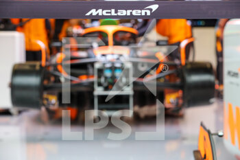 2022-08-26 - McLaren F1 Team box from pitlane
 - FORMULA 1 ROLEX BELGIAN GRAND PRIX 2022 FREE PRACTICE - FORMULA 1 - MOTORS