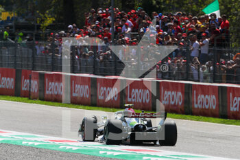 2022-09-09 - Lewis Hamilton (GBR) Mercedes W13 E Performance - 2022 FORMULA 1 PIRELLI GRAN PREMIO D'ITALIA - GRAND PRIX OF ITALY - FREE PRACTICE - FORMULA 1 - MOTORS