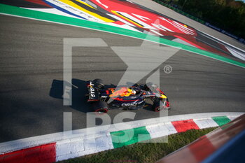 2022-09-11 - Max Verstappen (NED) Redbull Racing RB18 - 2022 FORMULA 1 PIRELLI GRAN PREMIO D'ITALIA - GRAND PRIX OF ITALY - RACE - FORMULA 1 - MOTORS