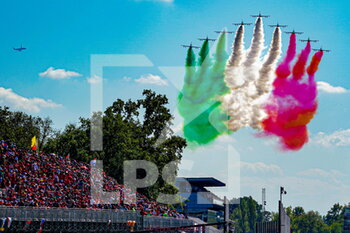 2022-09-11 - Frecce tricolore air show before the race - 2022 FORMULA 1 PIRELLI GRAN PREMIO D'ITALIA - GRAND PRIX OF ITALY - RACE - FORMULA 1 - MOTORS