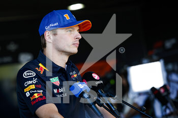 2022-08-25 - VERSTAPPEN Max (ned), Red Bull Racing RB18, portrait during the Formula 1 Rolex Belgian Grand Prix 2022, 14th round of the 2022 FIA Formula One World Championship from August 26 to 28, 2022 on the Circuit de Spa-Francorchamps, in Francorchamps, Belgium - F1 - BELGIAN GRAND PRIX 2022 - FORMULA 1 - MOTORS