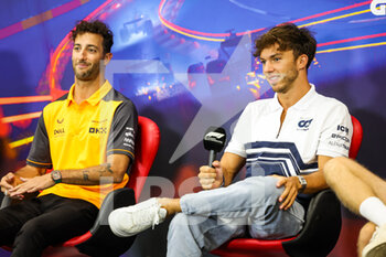 2022-08-25 - RICCIARDO Daniel (aus), McLaren F1 Team MCL36, GASLY Pierre (fra), Scuderia AlphaTauri AT03, portrait during the Formula 1 Rolex Belgian Grand Prix 2022, 14th round of the 2022 FIA Formula One World Championship from August 26 to 28, 2022 on the Circuit de Spa-Francorchamps, in Francorchamps, Belgium - F1 - BELGIAN GRAND PRIX 2022 - FORMULA 1 - MOTORS