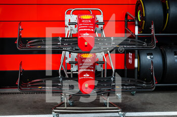 2022-08-25 - Scuderia Ferrari F1-75, mechanical detail of front wings during the Formula 1 Rolex Belgian Grand Prix 2022, 14th round of the 2022 FIA Formula One World Championship from August 26 to 28, 2022 on the Circuit de Spa-Francorchamps, in Francorchamps, Belgium - F1 - BELGIAN GRAND PRIX 2022 - FORMULA 1 - MOTORS