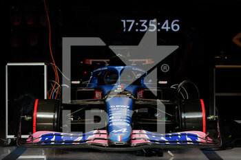 2022-08-25 - Alpine F1 Team A522, mechanical detail, garage, box, during the Formula 1 Rolex Belgian Grand Prix 2022, 14th round of the 2022 FIA Formula One World Championship from August 26 to 28, 2022 on the Circuit de Spa-Francorchamps, in Francorchamps, Belgium - F1 - BELGIAN GRAND PRIX 2022 - FORMULA 1 - MOTORS