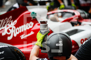 2022-08-26 - wheel gun Alfa Romeo F1 Team ORLEN, ambiance during the Formula 1 Rolex Belgian Grand Prix 2022, 14th round of the 2022 FIA Formula One World Championship from August 26 to 28, 2022 on the Circuit de Spa-Francorchamps, in Francorchamps, Belgium - F1 - BELGIAN GRAND PRIX 2022 - FORMULA 1 - MOTORS