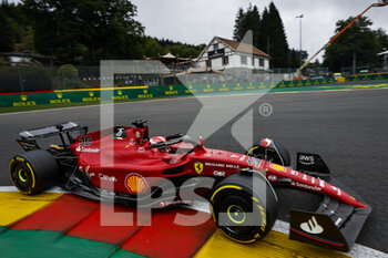 2022-08-26 - 16 LECLERC Charles (mco), Scuderia Ferrari F1-75, action during the Formula 1 Rolex Belgian Grand Prix 2022, 14th round of the 2022 FIA Formula One World Championship from August 26 to 28, 2022 on the Circuit de Spa-Francorchamps, in Francorchamps, Belgium - F1 - BELGIAN GRAND PRIX 2022 - FORMULA 1 - MOTORS