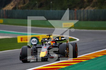 2022-08-26 - 01 VERSTAPPEN Max (nld), Red Bull Racing RB18, action during the Formula 1 Rolex Belgian Grand Prix 2022, 14th round of the 2022 FIA Formula One World Championship from August 26 to 28, 2022 on the Circuit de Spa-Francorchamps, in Francorchamps, Belgium - F1 - BELGIAN GRAND PRIX 2022 - FORMULA 1 - MOTORS
