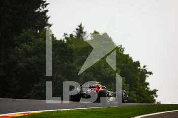 2022-08-26 - 11 PEREZ Sergio (mex), Red Bull Racing RB18, action during the Formula 1 Rolex Belgian Grand Prix 2022, 14th round of the 2022 FIA Formula One World Championship from August 26 to 28, 2022 on the Circuit de Spa-Francorchamps, in Francorchamps, Belgium - F1 - BELGIAN GRAND PRIX 2022 - FORMULA 1 - MOTORS