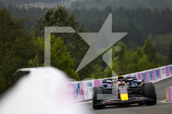 2022-08-26 - 01 VERSTAPPEN Max (nld), Red Bull Racing RB18, action during the Formula 1 Rolex Belgian Grand Prix 2022, 14th round of the 2022 FIA Formula One World Championship from August 26 to 28, 2022 on the Circuit de Spa-Francorchamps, in Francorchamps, Belgium - F1 - BELGIAN GRAND PRIX 2022 - FORMULA 1 - MOTORS