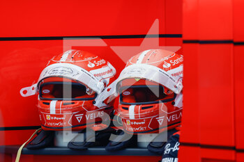 2022-08-27 - Scuderia Ferrari, helmet, casque, during the Formula 1 Rolex Belgian Grand Prix 2022, 14th round of the 2022 FIA Formula One World Championship from August 26 to 28, 2022 on the Circuit de Spa-Francorchamps, in Francorchamps, Belgium - F1 - BELGIAN GRAND PRIX 2022 - FORMULA 1 - MOTORS