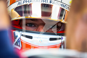 2022-08-27 - GASLY Pierre (fra), Scuderia AlphaTauri AT03, portrait during the Formula 1 Rolex Belgian Grand Prix 2022, 14th round of the 2022 FIA Formula One World Championship from August 26 to 28, 2022 on the Circuit de Spa-Francorchamps, in Francorchamps, Belgium - F1 - BELGIAN GRAND PRIX 2022 - FORMULA 1 - MOTORS