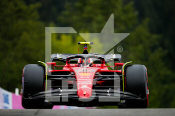 2022-08-27 - 55 SAINZ Carlos (spa), Scuderia Ferrari F1-75, action during the Formula 1 Rolex Belgian Grand Prix 2022, 14th round of the 2022 FIA Formula One World Championship from August 26 to 28, 2022 on the Circuit de Spa-Francorchamps, in Francorchamps, Belgium - F1 - BELGIAN GRAND PRIX 2022 - FORMULA 1 - MOTORS