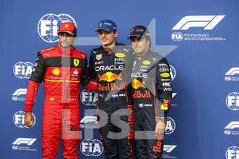 2022-08-27 - SAINZ Carlos (spa), Scuderia Ferrari F1-75, VERSTAPPEN Max (ned), Red Bull Racing RB18, PEREZ Sergio (mex), Red Bull Racing RB18, portrait during the Formula 1 Rolex Belgian Grand Prix 2022, 14th round of the 2022 FIA Formula One World Championship from August 26 to 28, 2022 on the Circuit de Spa-Francorchamps, in Francorchamps, Belgium - F1 - BELGIAN GRAND PRIX 2022 - FORMULA 1 - MOTORS