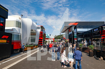 2022-08-27 - paddock, ambiance during the Formula 1 Rolex Belgian Grand Prix 2022, 14th round of the 2022 FIA Formula One World Championship from August 26 to 28, 2022 on the Circuit de Spa-Francorchamps, in Francorchamps, Belgium - F1 - BELGIAN GRAND PRIX 2022 - FORMULA 1 - MOTORS