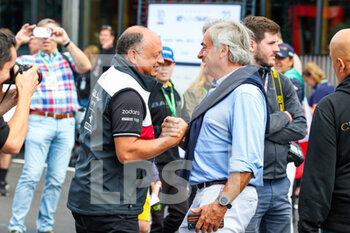 2022-08-28 - VASSEUR Frederic (fra), Team Principal of Alfa Romeo F1 Team ORLEN, SAINZ Carlos, during the Formula 1 Rolex Belgian Grand Prix 2022, 14th round of the 2022 FIA Formula One World Championship from August 26 to 28, 2022 on the Circuit de Spa-Francorchamps, in Francorchamps, Belgium - F1 - BELGIAN GRAND PRIX 2022 - RACE - FORMULA 1 - MOTORS
