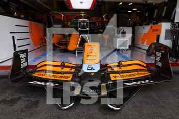 2022-08-28 - Front wing, McLaren F1 Team MCL36, mechanical detail during the Formula 1 Rolex Belgian Grand Prix 2022, 14th round of the 2022 FIA Formula One World Championship from August 26 to 28, 2022 on the Circuit de Spa-Francorchamps, in Francorchamps, Belgium - F1 - BELGIAN GRAND PRIX 2022 - RACE - FORMULA 1 - MOTORS