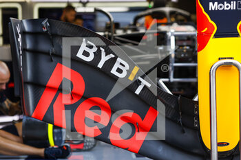 2022-08-28 - Front wing, Red Bull Racing Honda RB18, mechanical detail during the Formula 1 Rolex Belgian Grand Prix 2022, 14th round of the 2022 FIA Formula One World Championship from August 26 to 28, 2022 on the Circuit de Spa-Francorchamps, in Francorchamps, Belgium - F1 - BELGIAN GRAND PRIX 2022 - RACE - FORMULA 1 - MOTORS