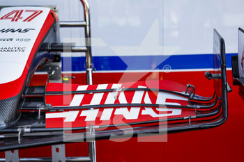 2022-08-28 - Front wing, Haas F1 Team VF-22 Ferrari, Mechanical detail during the Formula 1 Rolex Belgian Grand Prix 2022, 14th round of the 2022 FIA Formula One World Championship from August 26 to 28, 2022 on the Circuit de Spa-Francorchamps, in Francorchamps, Belgium - F1 - BELGIAN GRAND PRIX 2022 - RACE - FORMULA 1 - MOTORS