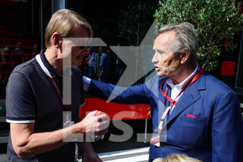 2022-08-28 - ICKX Jacky with HAKKINEN Mika, in the paddock during the Formula 1 Rolex Belgian Grand Prix 2022, 14th round of the 2022 FIA Formula One World Championship from August 26 to 28, 2022 on the Circuit de Spa-Francorchamps, in Francorchamps, Belgium - F1 - BELGIAN GRAND PRIX 2022 - RACE - FORMULA 1 - MOTORS