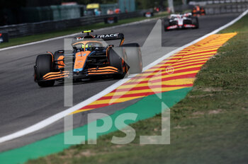 2022-08-28 - 04 NORRIS Lando (gbr), McLaren F1 Team MCL36, action during the Formula 1 Rolex Belgian Grand Prix 2022, 14th round of the 2022 FIA Formula One World Championship from August 26 to 28, 2022 on the Circuit de Spa-Francorchamps, in Francorchamps, Belgium - F1 - BELGIAN GRAND PRIX 2022 - RACE - FORMULA 1 - MOTORS
