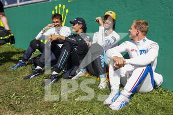 2022-08-28 - ALBON Alexander (tha), Williams Racing FW44, RUSSELL George (gbr), Mercedes AMG F1 Team W13, RICCIARDO Daniel (aus), McLaren F1 Team MCL36, SCHUMACHER Mick (ger), Haas F1 Team VF-22 Ferrari, portrait during the Formula 1 Rolex Belgian Grand Prix 2022, 14th round of the 2022 FIA Formula One World Championship from August 26 to 28, 2022 on the Circuit de Spa-Francorchamps, in Francorchamps, Belgium - F1 - BELGIAN GRAND PRIX 2022 - RACE - FORMULA 1 - MOTORS