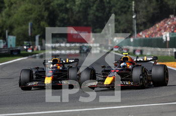 2022-08-28 - 01 VERSTAPPEN Max (nld), Red Bull Racing RB18, action 11 PEREZ Sergio (mex), Red Bull Racing RB18, action during the Formula 1 Rolex Belgian Grand Prix 2022, 14th round of the 2022 FIA Formula One World Championship from August 26 to 28, 2022 on the Circuit de Spa-Francorchamps, in Francorchamps, Belgium - F1 - BELGIAN GRAND PRIX 2022 - RACE - FORMULA 1 - MOTORS